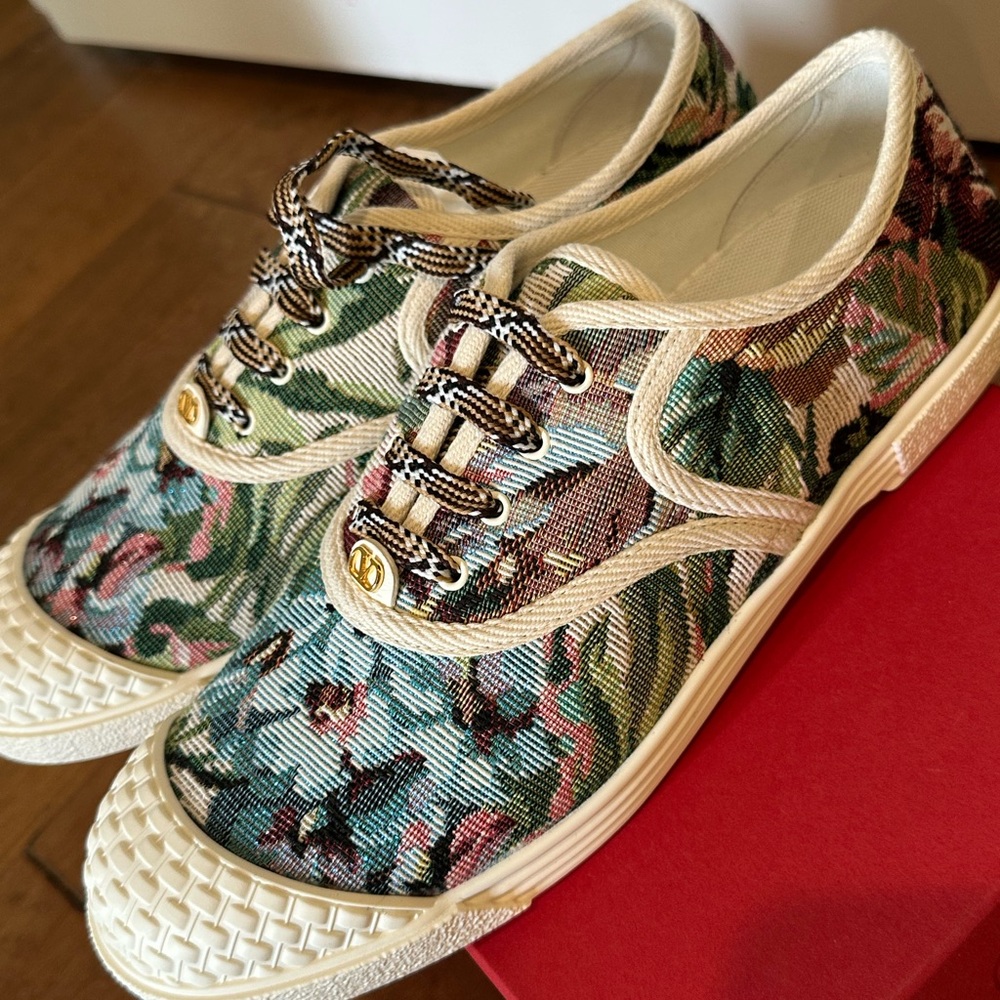 Valentino Garavani Multicolor Camouflage Sneakers View 3